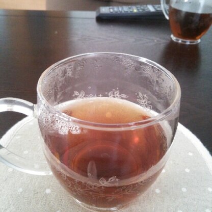 頂き物の緑茶を大量に余らせていたので、どうにかできないかとレシピ探していました。
家中お茶臭になって、美味しいほうじ茶できました(^-^)
